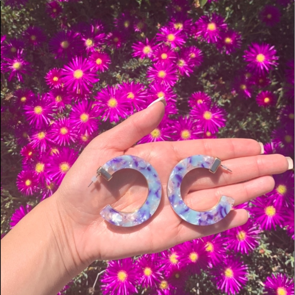 Reversible Marble Like Hoop Earrings